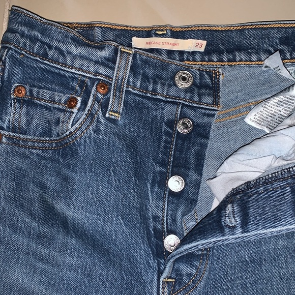 NWOT Levi's Premium Ribcage Straight Ankle Jeans - Picture 7 of 7